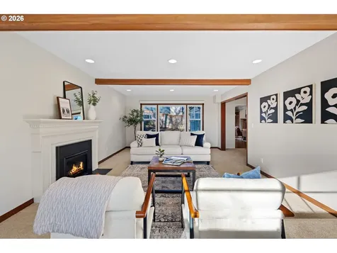 4221 SW 47th Drive Portland OR 97221