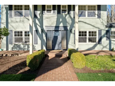 4221 SW 47th Drive Portland OR 97221