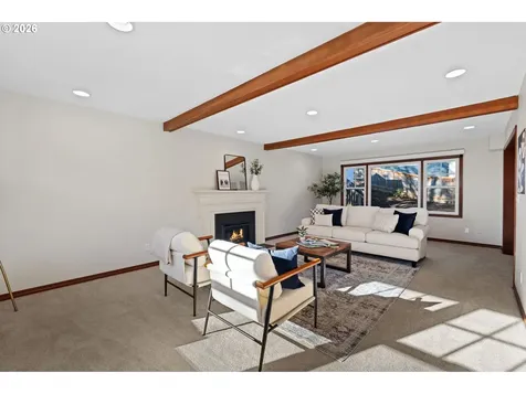 4221 SW 47th Drive Portland OR 97221