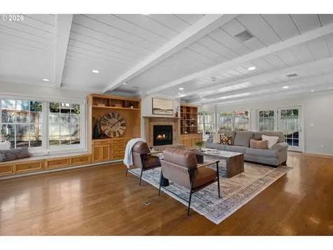 4221 SW 47th Drive Portland OR 97221