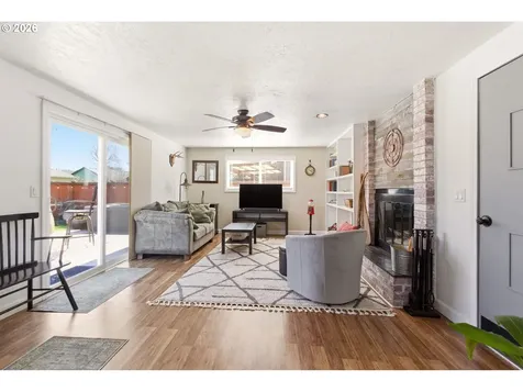 6 Dove Street Longview WA 98632