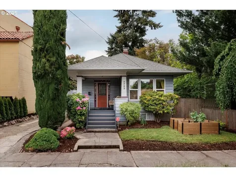 3723 SE Clay Street Portland OR 97214