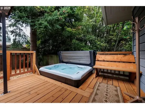 3723 SE Clay Street Portland OR 97214