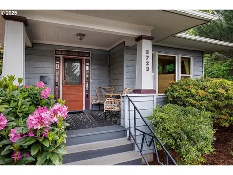 3723 SE Clay Street Portland OR 97214