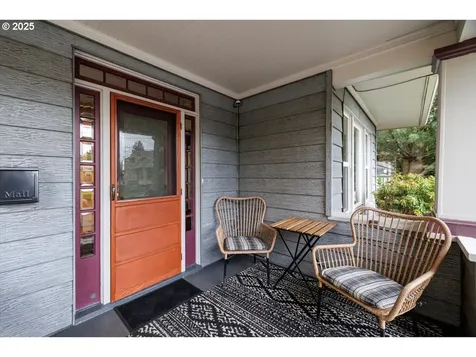 3723 SE Clay Street Portland OR 97214