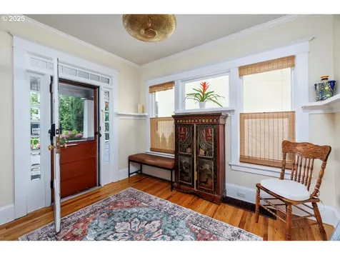 3723 SE Clay Street Portland OR 97214