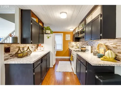 6623 SE 71st Avenue Portland OR 97206