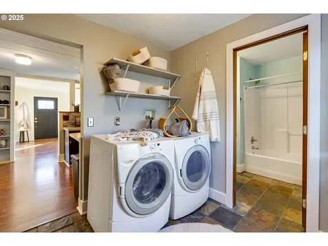 6623 SE 71st Avenue Portland OR 97206