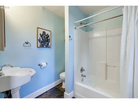 6623 SE 71st Avenue Portland OR 97206