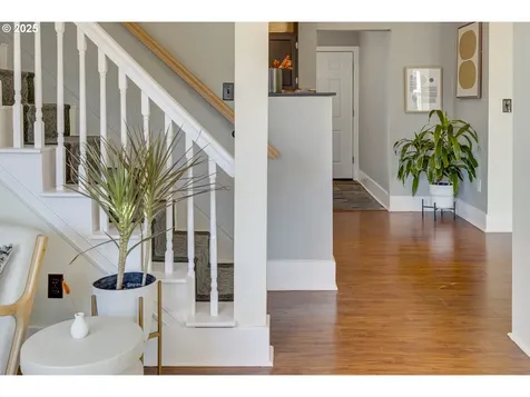 6623 SE 71st Avenue Portland OR 97206
