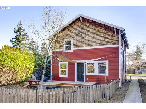 6623 SE 71st Avenue Portland OR 97206
