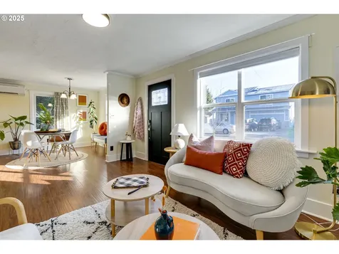 6623 SE 71st Avenue Portland OR 97206