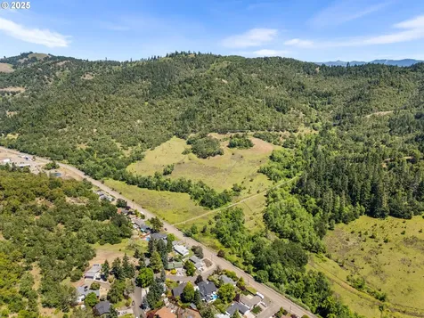 NE Newton Creek Drive Roseburg OR 97470