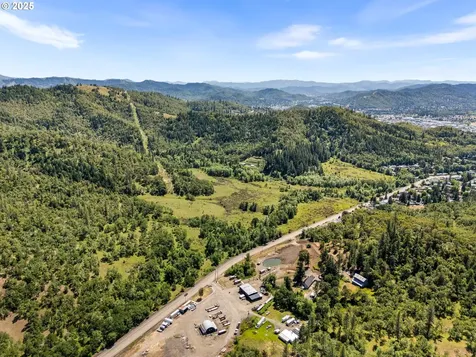NE Newton Creek Drive Roseburg OR 97470