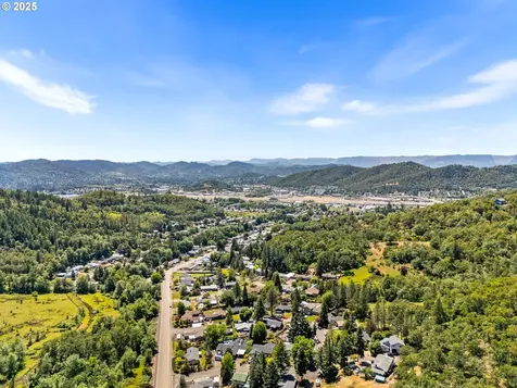 NE Newton Creek Drive Roseburg OR 97470