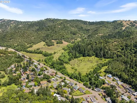 NE Newton Creek Drive Roseburg OR 97470