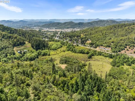 NE Newton Creek Drive Roseburg OR 97470