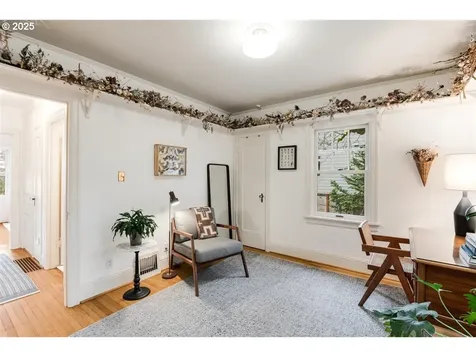 7150 SE Alder Street Portland OR 97215