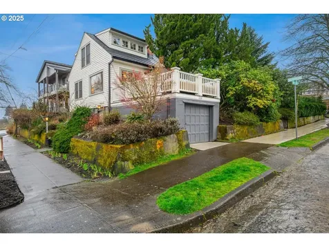 7150 SE Alder Street Portland OR 97215
