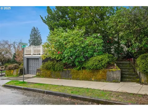 7150 SE Alder Street Portland OR 97215