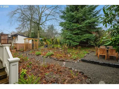7150 SE Alder Street Portland OR 97215