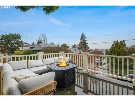 7150 SE Alder Street Portland OR 97215