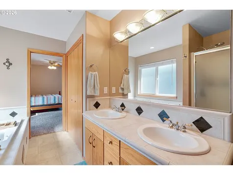 13810 Bean Court Oregon City OR 97045