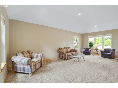 13810 Bean Court Oregon City OR 97045