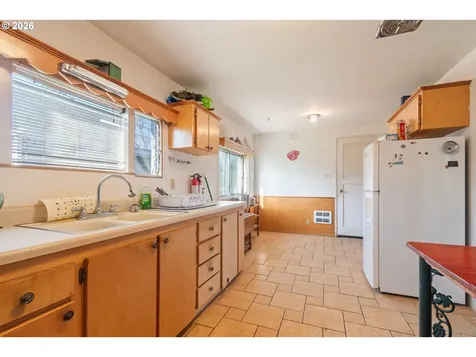 2064 Grant Street Eugene OR 97405