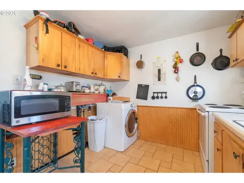 2064 Grant Street Eugene OR 97405