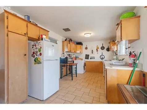 2064 Grant Street Eugene OR 97405