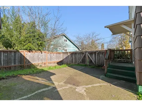 2064 Grant Street Eugene OR 97405