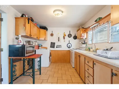 2064 Grant Street Eugene OR 97405