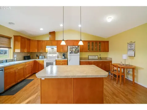 1625 Brown Street Woodburn OR 97071
