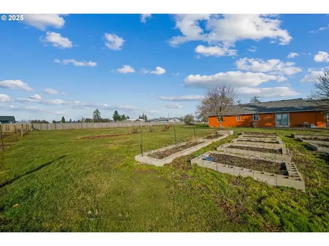 1625 Brown Street Woodburn OR 97071