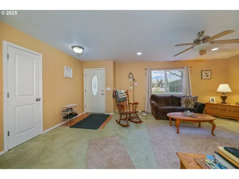 1625 Brown Street Woodburn OR 97071