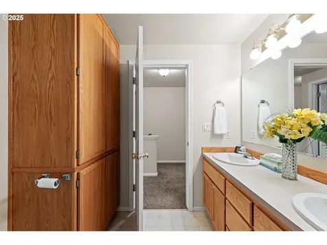1623 Oak Patch Road Eugene OR 97402
