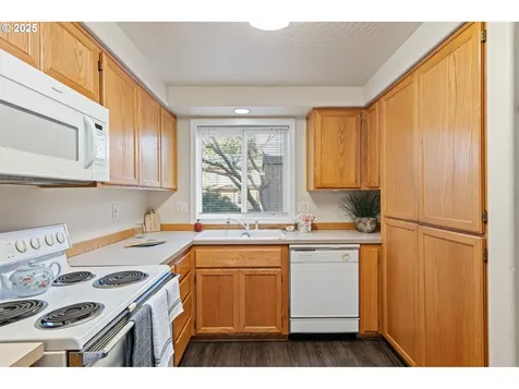 1623 Oak Patch Road Eugene OR 97402