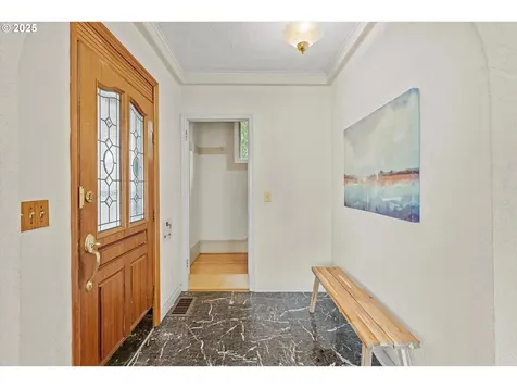 5906 NE Cleveland Avenue Portland OR 97211