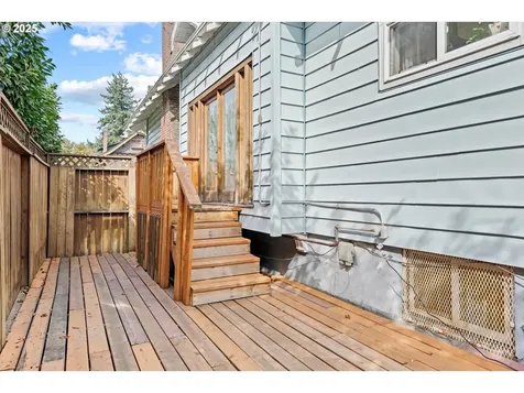 5906 NE Cleveland Avenue Portland OR 97211