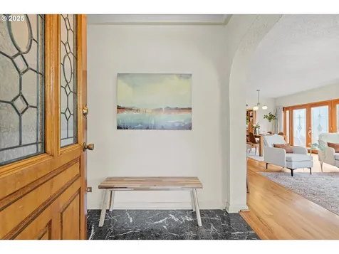 5906 NE Cleveland Avenue Portland OR 97211