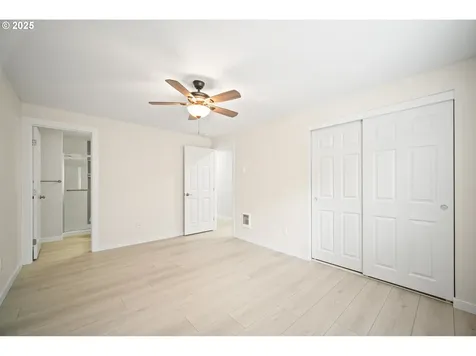10705 NE 90th Street Vancouver WA 98662