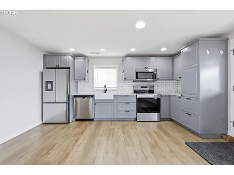 3995 X Street Washougal WA 98671