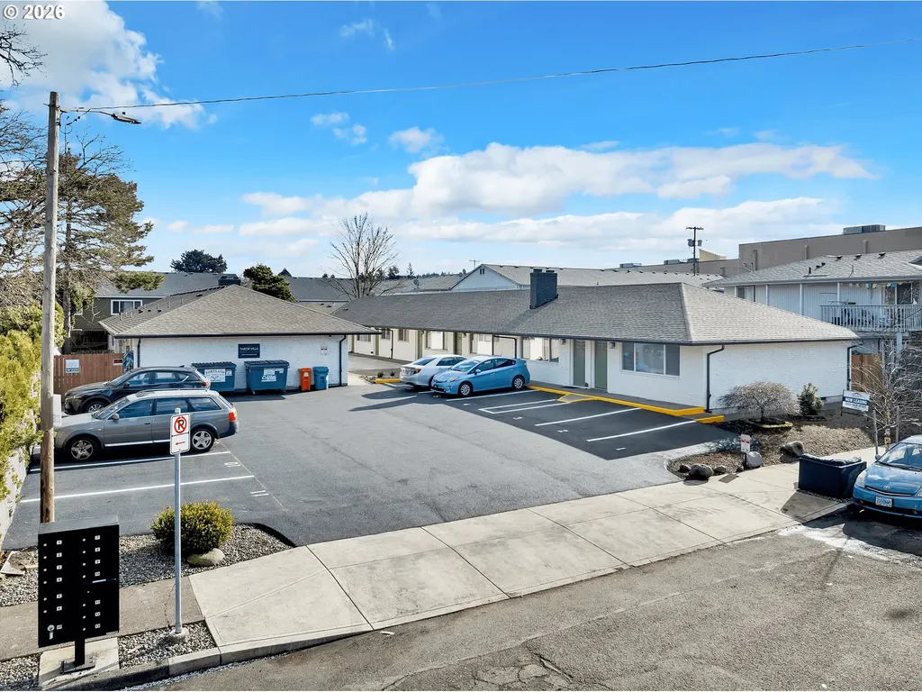 1904 SE 80th Avenue Portland OR 97215