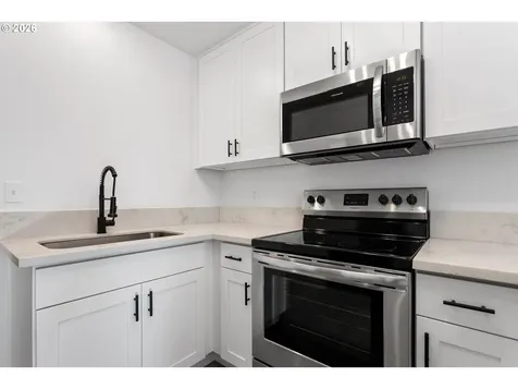 1904 SE 80th Avenue Portland OR 97215