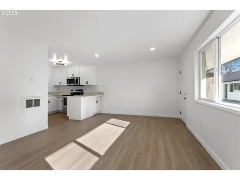 1904 SE 80th Avenue Portland OR 97215