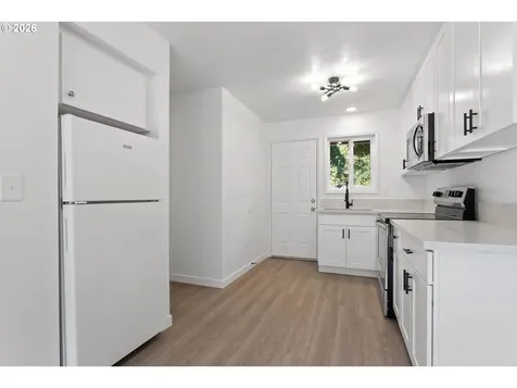 1904 SE 80th Avenue Portland OR 97215