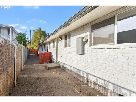1904 SE 80th Avenue Portland OR 97215