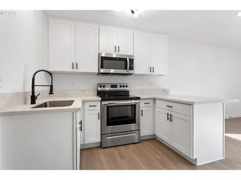 1904 SE 80th Avenue Portland OR 97215