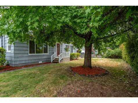 461 W Broccoli Street Roseburg OR 97471